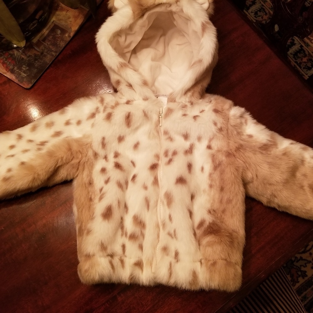 LUXE FUR FAUX SNOW LEOPARD JACKET - Picture 2 of 10